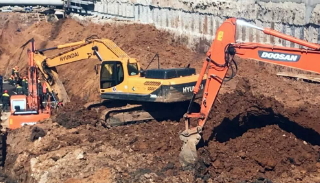 Разработка котлована экскаватором под фундамент в Чебаркуле — цена от 2561 руб. | 2Землекопа-Чбр