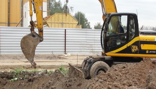Выкопать яму экскаватором в Чебаркуле от 922 руб. - 2Землекопа-Чбр 