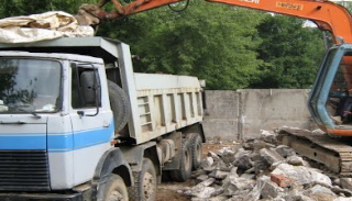 Вывоз строительного мусора с участка в Чебаркуле недорого от 1537 руб. | 2Землекопа-Чбр